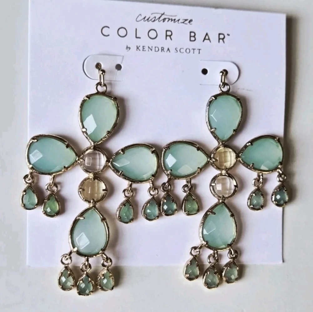 Kendra Scott Vintage Dakota Earrings - Picture 2 of 4